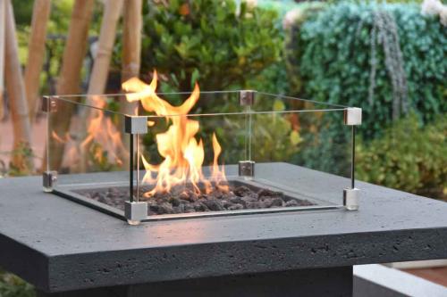 Elementi gas fire table Montreal